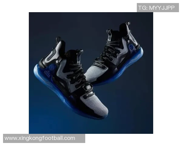 森林狼官方社媒展示爱德华兹新战靴AE2引发球迷热议是否比第一代更出色